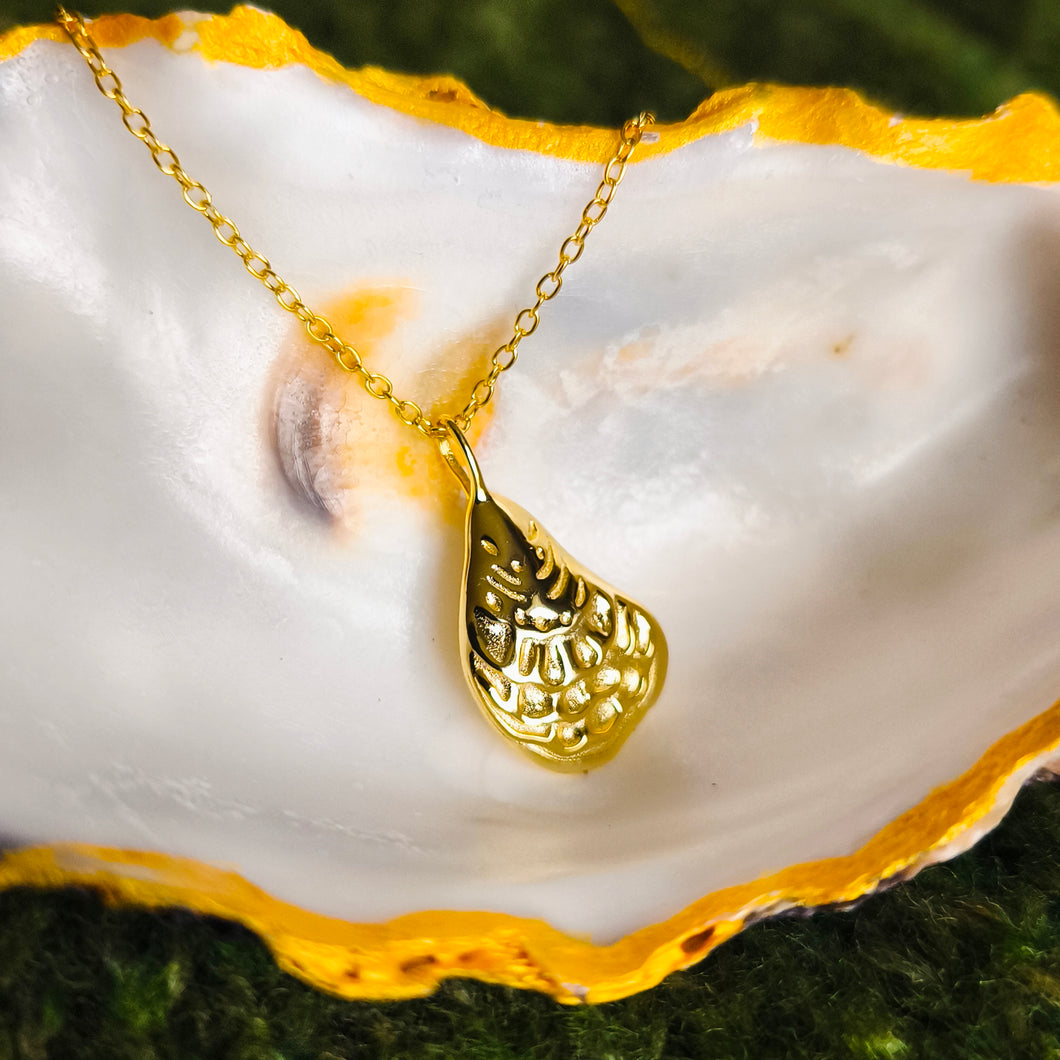 THE WORLD IS YOUR OYSTER